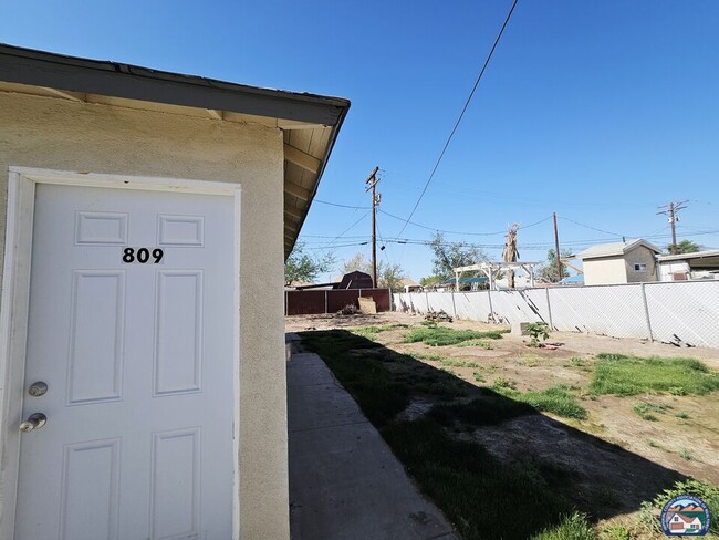 property at 809 Rose Ave