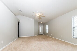 12749 Evington Point Dr in Riverview, FL - Foto de edificio - Building Photo