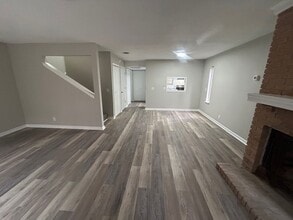 240 Jamil Rd in Columbia, SC - Building Photo - Building Photo