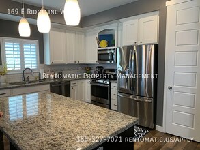 169 E Ridgeline Wy in North Salt Lake, UT - Building Photo - Building Photo