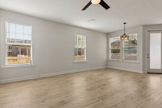 205 Daydream Ave in Yulee, FL - Building Photo - Building Photo