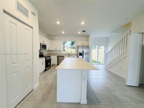 243 NW 11th Ct in Florida City, FL - Building Photo - Building Photo