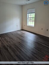 6423 Son Light Way, Unit 159-129 in Knoxville, TN - Foto de edificio - Building Photo