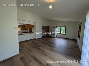 2285 S Thompson Dr in Madison, WI - Foto de edificio - Building Photo