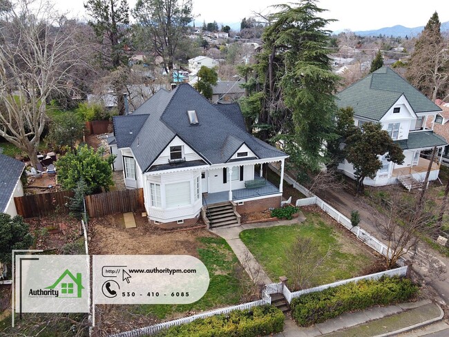 1804 Chestnut St in Redding, CA - Building Photo - Building Photo