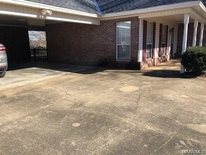 161 Fallon Ct in Deatsville, AL - Building Photo - Building Photo