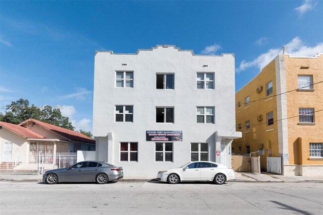 1051 NW 2nd St in Miami, FL - Building Photo - Building Photo