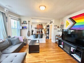 4464 Washington St, Unit 1 in Boston, MA - Building Photo - Building Photo