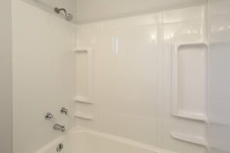 Hertel Avenue Townhomes in Buffalo, NY - Foto de edificio - Interior Photo