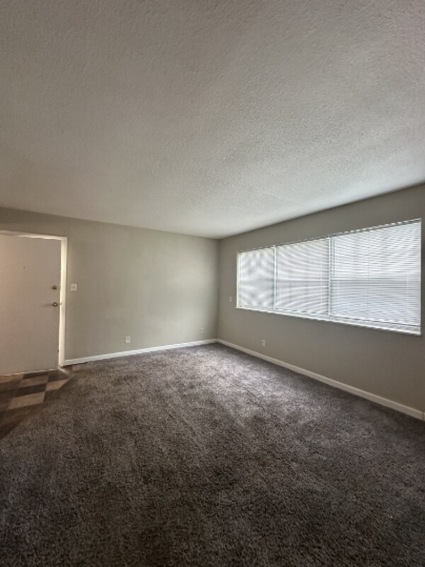 1450 Meadowview Dr in Marion, IA - Building Photo - Building Photo
