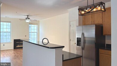 11565 Cavalier Landing Ct in Fairfax, VA - Building Photo - Building Photo