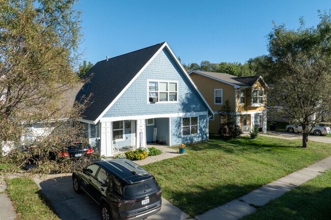Crown Creek in Omaha, NE - Foto de edificio - Primary Photo