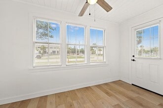 1002 1st St S in Jacksonville Beach, FL - Building Photo - Building Photo
