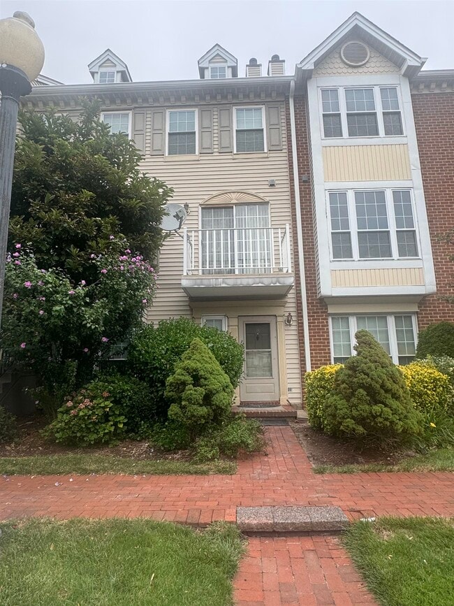property at 38 Walnut St