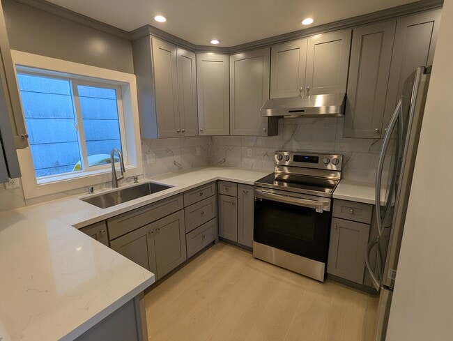 1801A 28th Ave, Unit 1801A