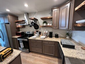 1212 Adams Ave in La Grande, OR - Building Photo - Building Photo