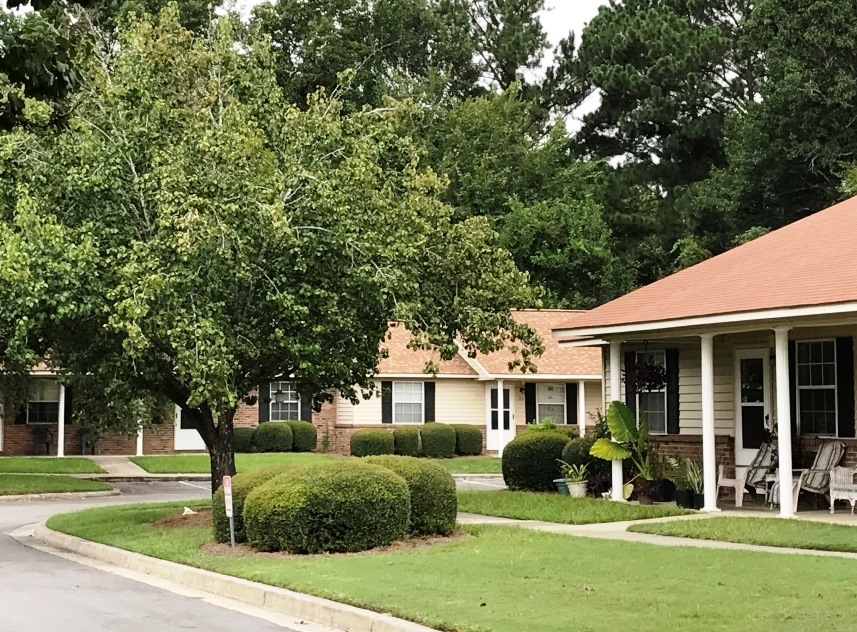 Peach Village Apartments in Wadley, GA - Foto de edificio