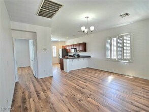 10436 Masons Creek St in Las Vegas, NV - Building Photo - Building Photo