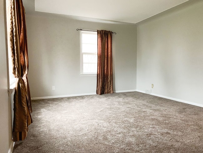 2235 Ridgelawn Ave in Youngstown, OH - Building Photo - Building Photo