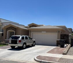 12412 Furlong Cir in Horizon City, TX - Building Photo - Building Photo