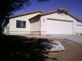 5040 S Maple Ct in Tucson, AZ - Building Photo