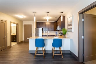 Iron Pier Apartments in Syracuse, NY - Building Photo - Interior Photo