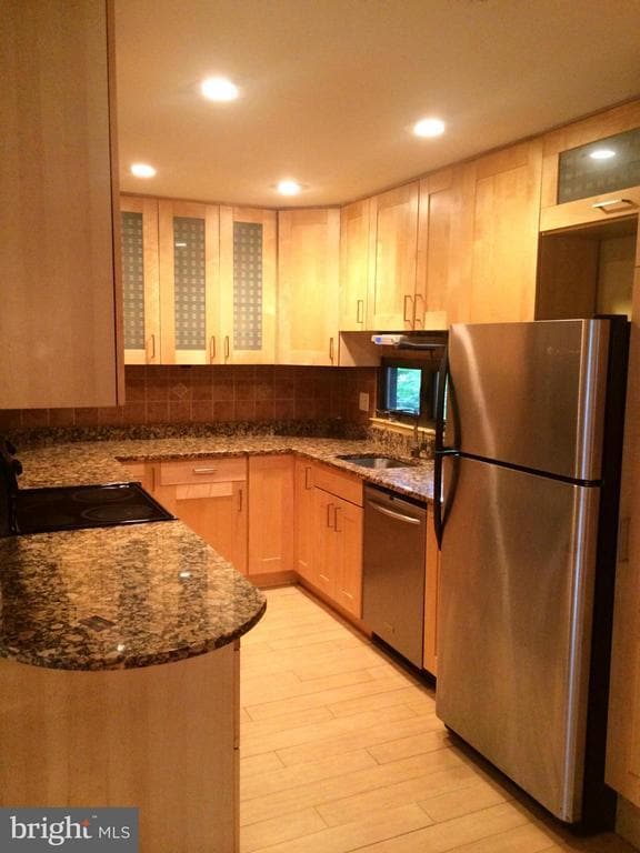 11301 Gatesborough Ln in Reston, VA - Building Photo - Building Photo