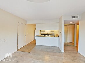 6955 Greenback Ln in Citrus Heights, CA - Foto de edificio - Building Photo