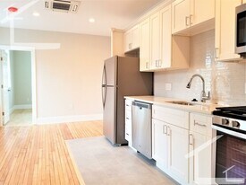 8 Gardner St in Boston, MA - Building Photo