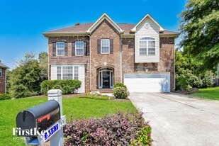 6383 Clubside Dr in Whitsett, NC - Building Photo