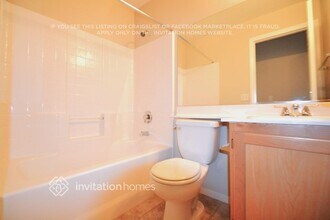 7517 Rainbow Spray Dr in Las Vegas, NV - Building Photo - Building Photo