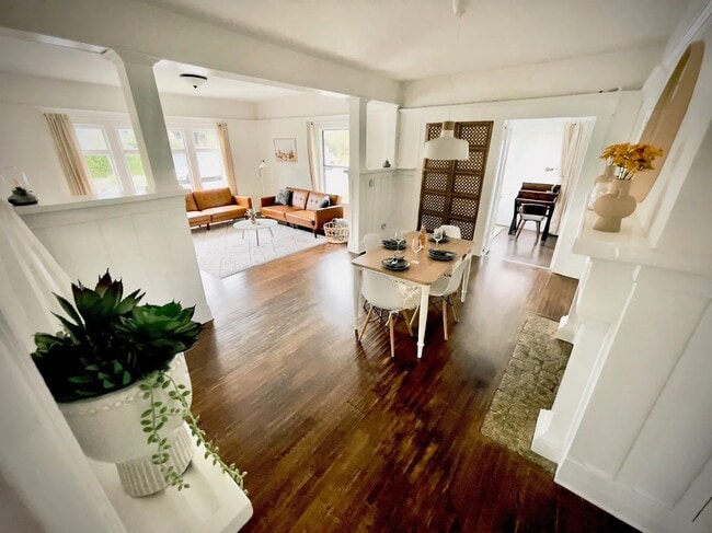 5706 Kendall Ave, Unit 5706