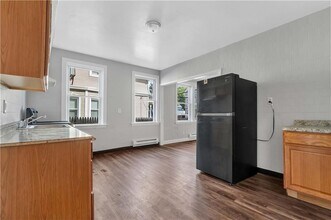 109 Pocasset Ave in Providence, RI - Foto de edificio - Building Photo