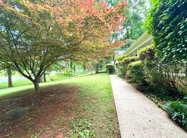 4515 Carving Tree Dr in Mint Hill, NC - Building Photo - Building Photo