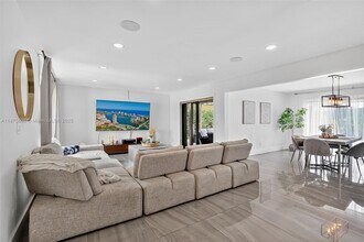 20424 NE 10th Ct Rd in Miami, FL - Building Photo - Building Photo