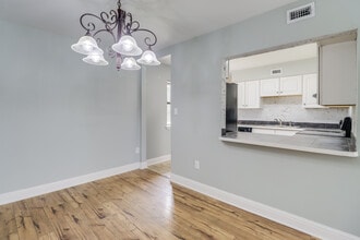 395 Felicity St in Bay St. Louis, MS - Building Photo - Building Photo