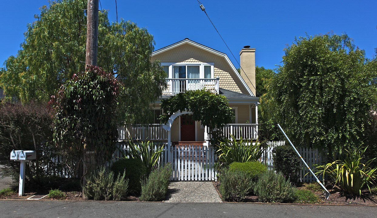 208 Scott St in Mill Valley, CA - Building Photo