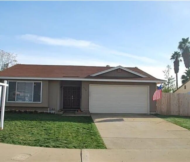 549 Danny St in El Cajon, CA - Building Photo - Building Photo