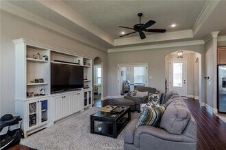 4022 Sunny Meadow Brook Ct in College Station, TX - Building Photo - Building Photo