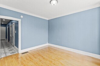 2246 N Leamington Ave, Unit 1 in Chicago, IL - Building Photo - Building Photo