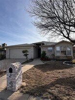 10265 Maria Dr in Fort Worth, TX - Building Photo