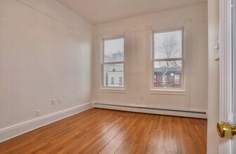 119 Zabriskie St in Jersey City, NJ - Building Photo - Building Photo