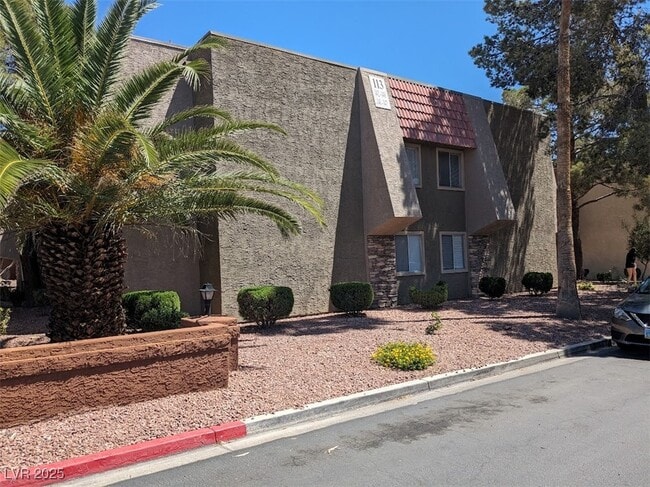 property at 5044 River Glen Dr