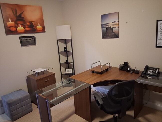 5912 Currin Fox Ct, Unit 1 bedroom unit