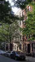 412 E 83rd St in New York, NY - Building Photo