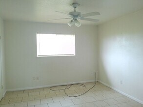 5723 Crestmore Dr in Corpus Christi, TX - Building Photo - Building Photo