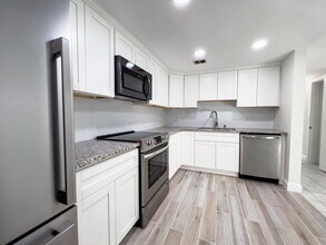 592 American Legion Hwy in Boston, MA - Building Photo - Building Photo