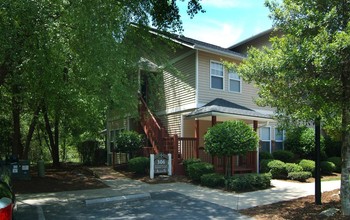 The Residences at Chadwick Square Court in Hendersonville, NC - Building Photo - Building Photo