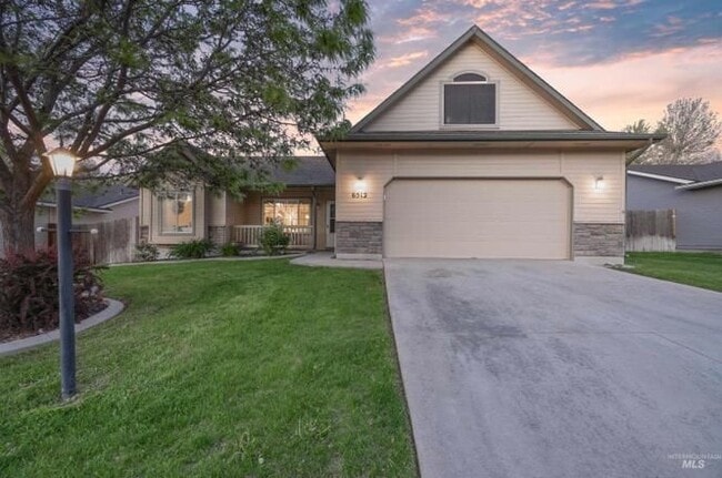 6512 S Lone Tree Way in Boise, ID - Building Photo - Building Photo