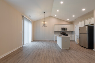 Filmore Place in Canton, MI - Building Photo - Interior Photo